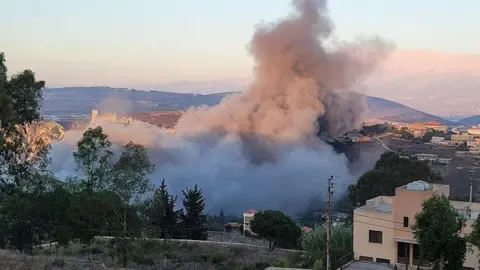 Israel's Airstrikes Hit Southern Lebanon