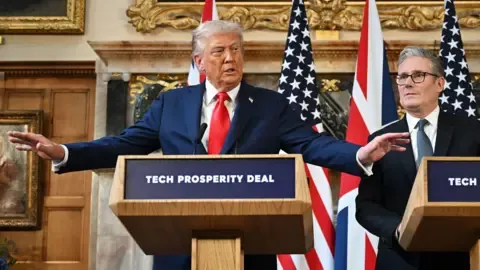 Trump Suggests Keir Starmer May Use Military to Control UK Boundaries